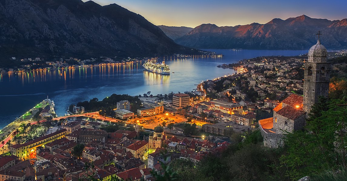 Kotor i Bokokotorski zaliv u sumrak